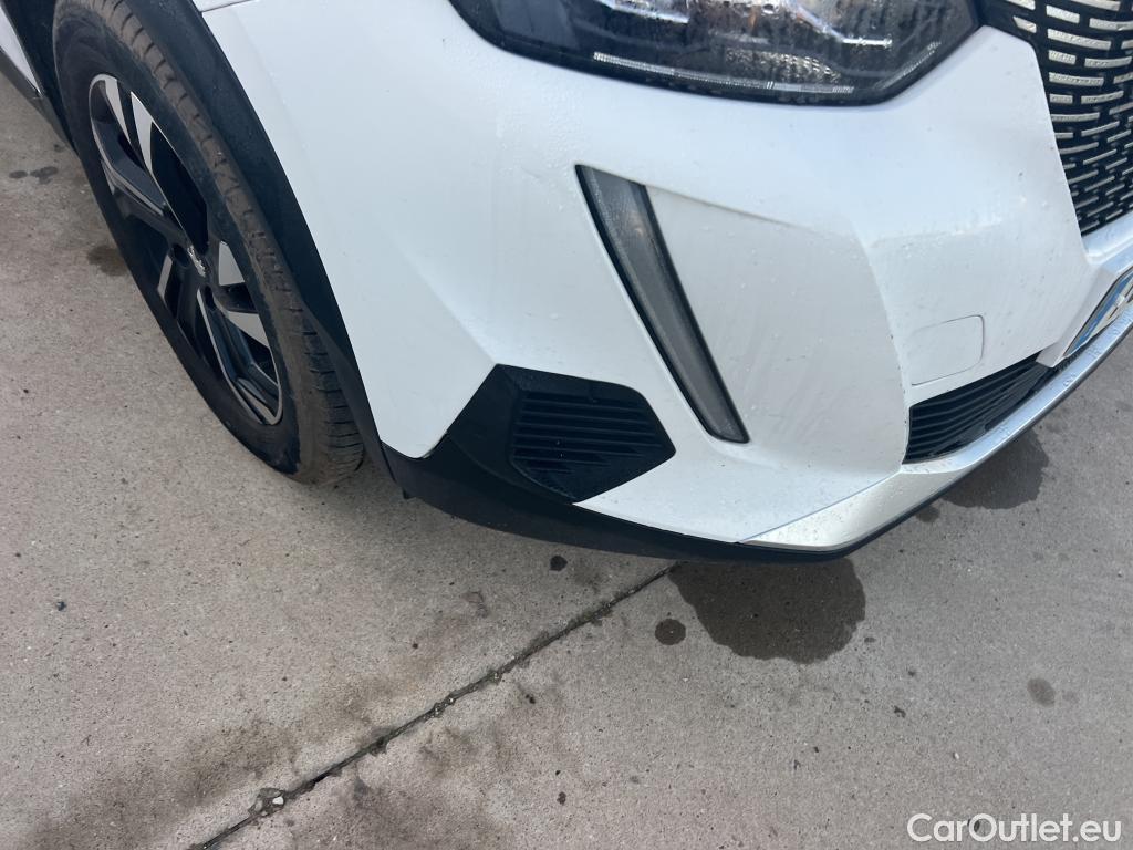  Peugeot  2008 PEUGEOT  / 2019 / 5P / todoterreno Allure BlueHDI 81kW (110CV) #26