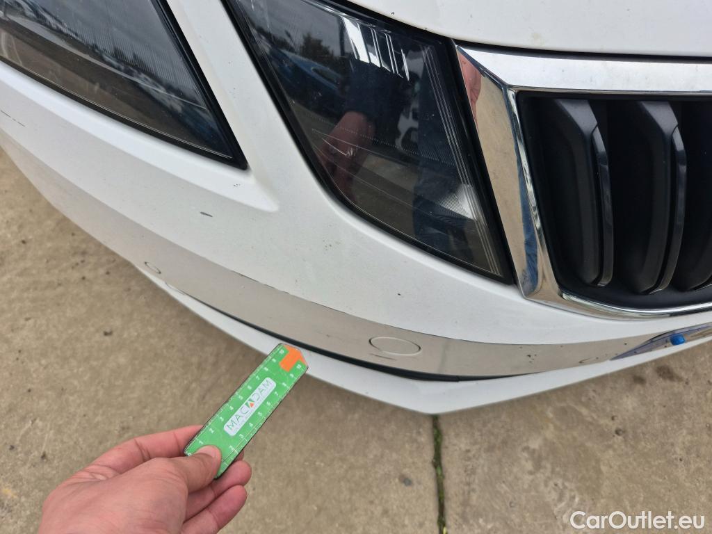  Skoda  Octavia SKODA  / 2016 / 5P / familiar Combi 1.6 TDI CR 85KW (115CV) Ambition #9