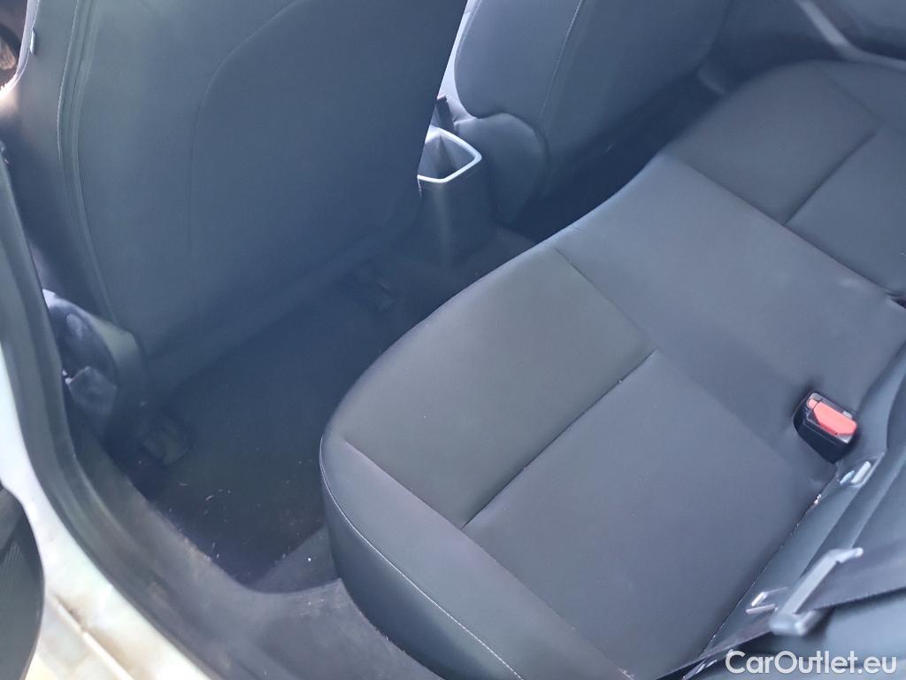  Renault  Clio RENAULT  / 2019 / 5P / berlina con portón Life SCe 49 kW (67CV) #14