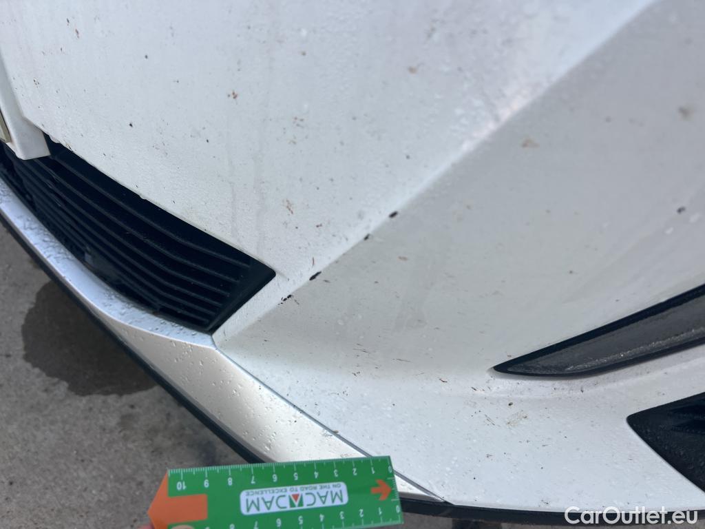  Peugeot  2008 PEUGEOT  / 2019 / 5P / todoterreno Allure BlueHDI 81kW (110CV) #24