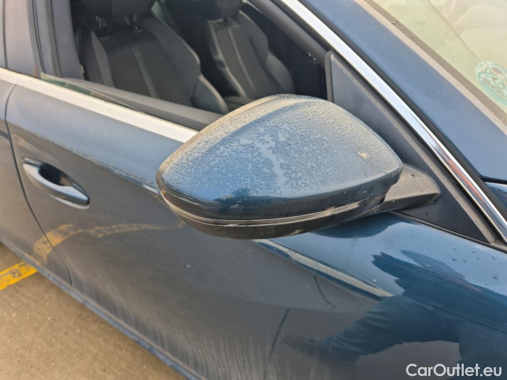  Peugeot  508 PEUGEOT  / 2018 / 5P / berlina con portón 5P Allure BlueHDi 120kW (160) S&S EAT8 #20