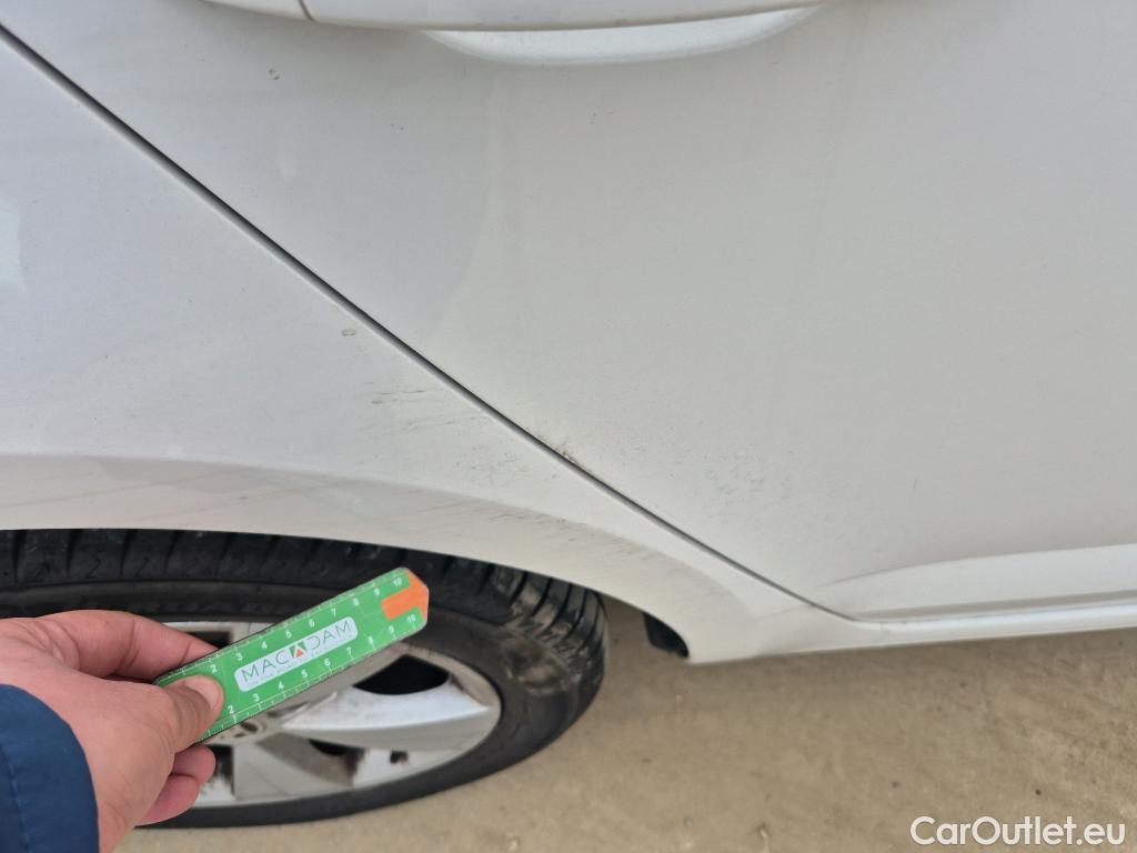  Skoda  Octavia SKODA  / 2016 / 5P / familiar Combi 1.6 TDI CR 85KW (115CV) Ambition #26