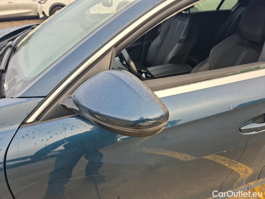  Peugeot  508 PEUGEOT  / 2018 / 5P / berlina con portón 5P Allure BlueHDi 120kW (160) S&S EAT8 #18