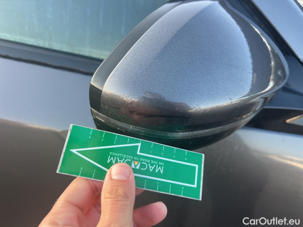  Peugeot  2008 PEUGEOT  / 2019 / 5P / todoterreno Active BlueHDI 100 S&S BVM6 #19