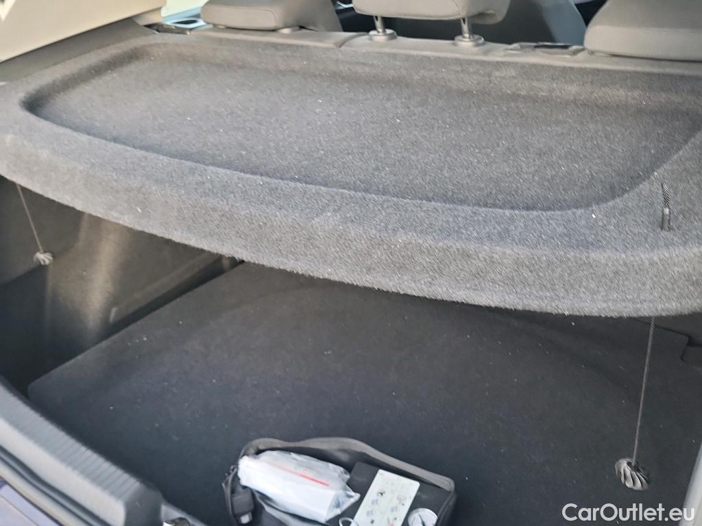  Volkswagen  Golf  VOLKSWAGEN / 2020 / 5P / berlina con portón 1.0 TSI 81kW (110CV) #15