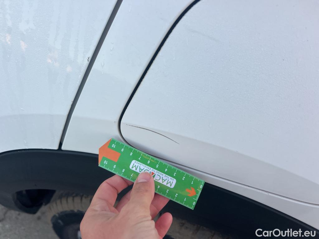  Peugeot  2008 PEUGEOT  / 2019 / 5P / todoterreno Allure BlueHDI 81kW (110CV) #21