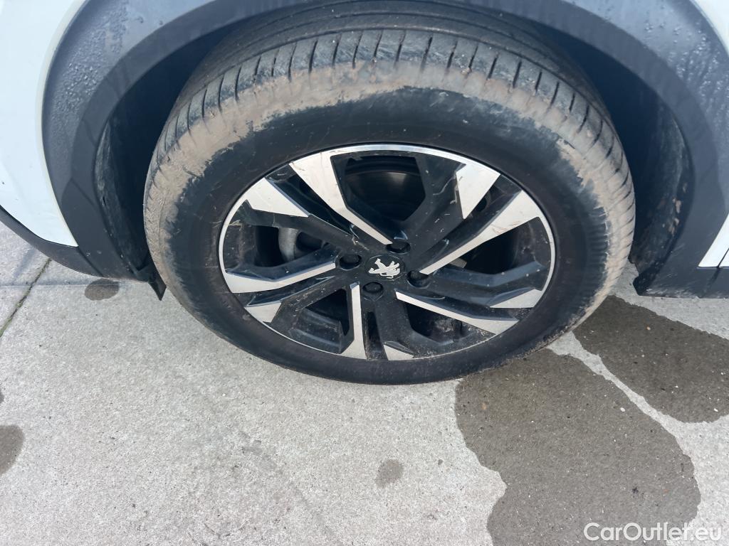  Peugeot  2008 PEUGEOT  / 2019 / 5P / todoterreno Allure BlueHDI 81kW (110CV) #3