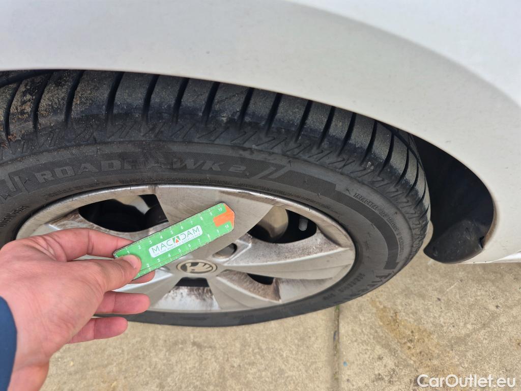  Skoda  Octavia SKODA  / 2016 / 5P / familiar Combi 1.6 TDI CR 85KW (115CV) Ambition #4