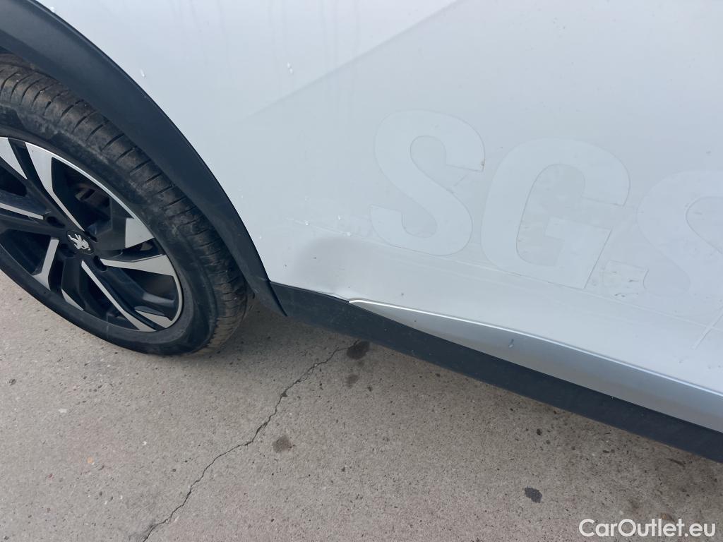  Peugeot  2008 PEUGEOT  / 2019 / 5P / todoterreno Allure BlueHDI 81kW (110CV) #1