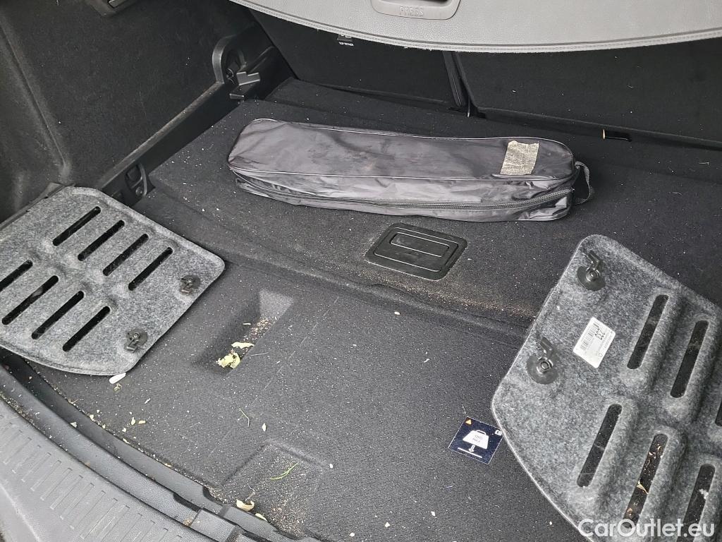  Renault  Megane  IV Sport Tourer Techno 1.5 dCi 115CV AT7 E6d #36