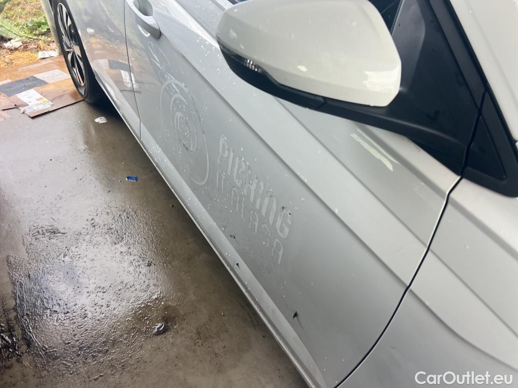  Volkswagen  Polo VOLKSWAGEN  / 2017 / 5P / berlina con portón Advance 1.0 TSI 70kW (95CV) #13