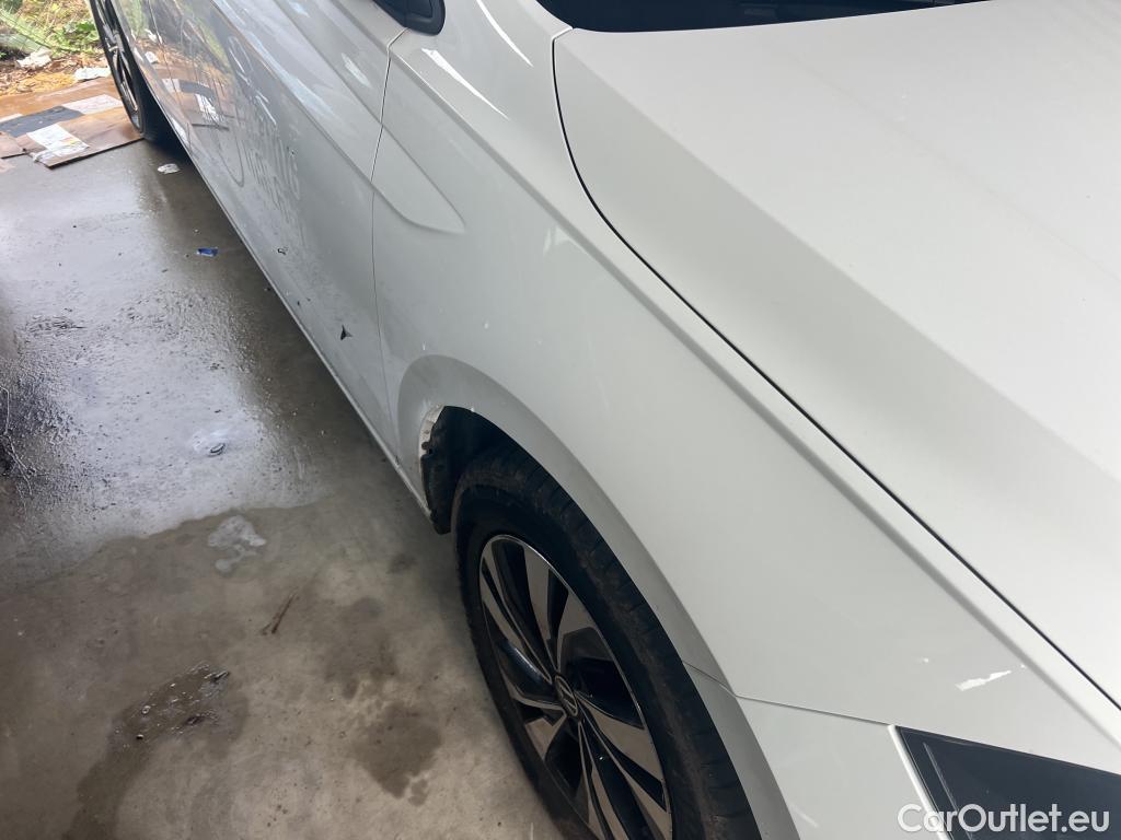  Volkswagen  Polo VOLKSWAGEN  / 2017 / 5P / berlina con portón Advance 1.0 TSI 70kW (95CV) #7