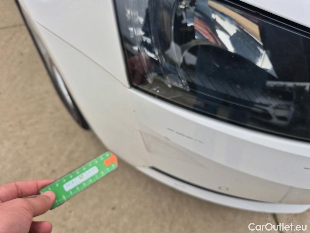  Skoda  Octavia SKODA  / 2016 / 5P / familiar Combi 1.6 TDI CR 85KW (115CV) Ambition #10