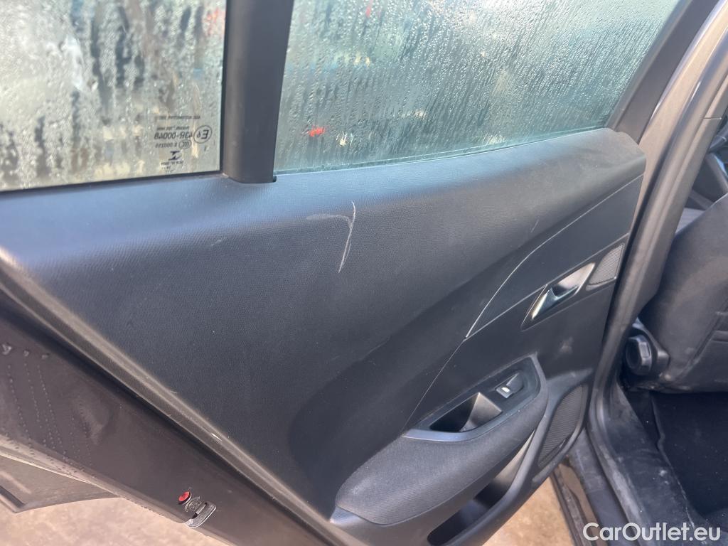  Peugeot  2008 PEUGEOT  / 2019 / 5P / todoterreno Active BlueHDI 100 S&S BVM6 #14