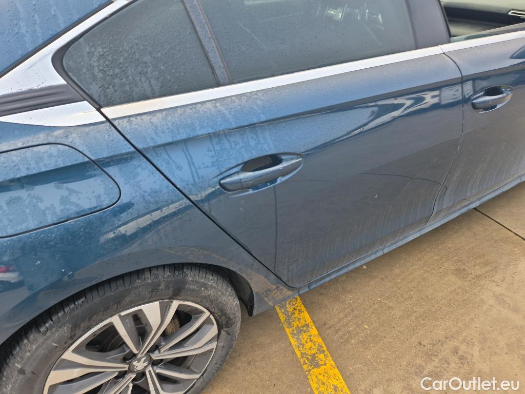  Peugeot  508 PEUGEOT  / 2018 / 5P / berlina con portón 5P Allure BlueHDi 120kW (160) S&S EAT8 #26