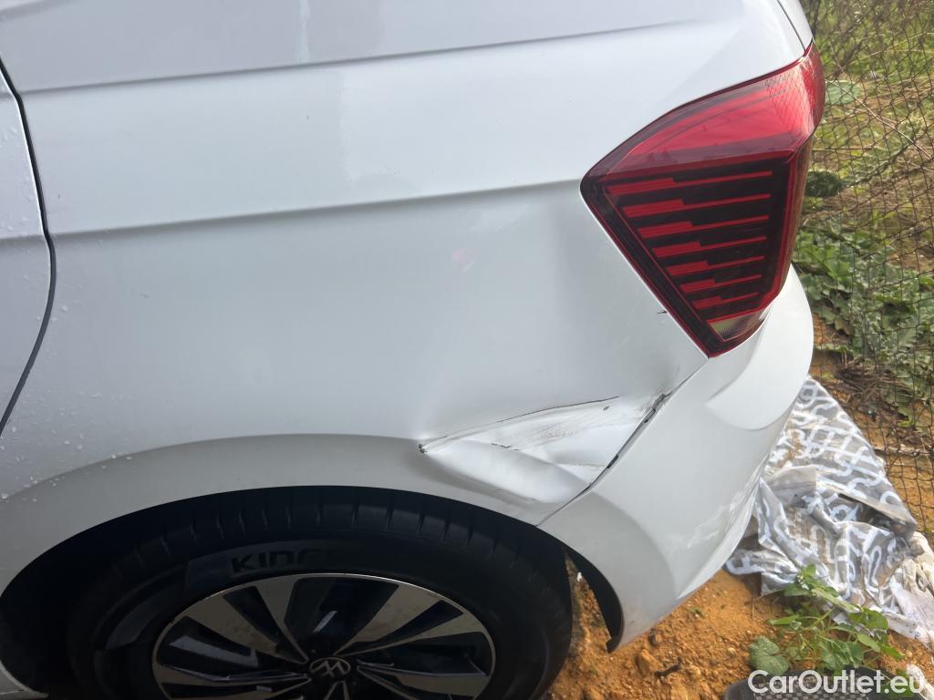  Volkswagen  Polo VOLKSWAGEN  / 2017 / 5P / berlina con portón Advance 1.0 TSI 70kW (95CV) #5