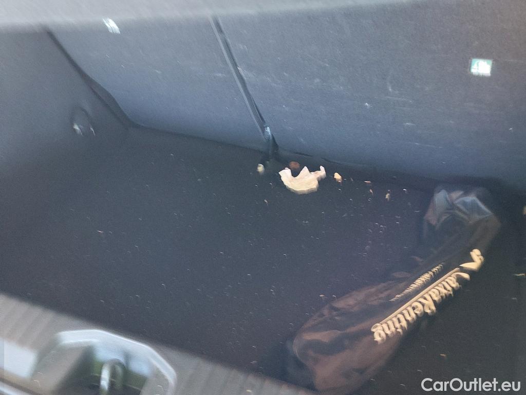  Renault  Clio RENAULT  / 2019 / 5P / berlina con portón Life SCe 49 kW (67CV) #10