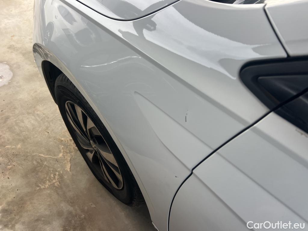  Volkswagen  Polo VOLKSWAGEN  / 2017 / 5P / berlina con portón Advance 1.0 TSI 70kW (95CV) #16