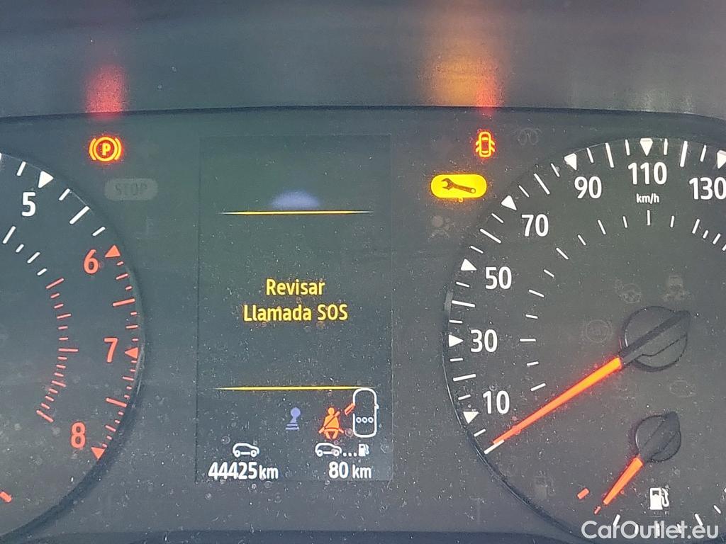  Renault  Clio RENAULT  / 2019 / 5P / berlina con portón Life SCe 49 kW (67CV) #16