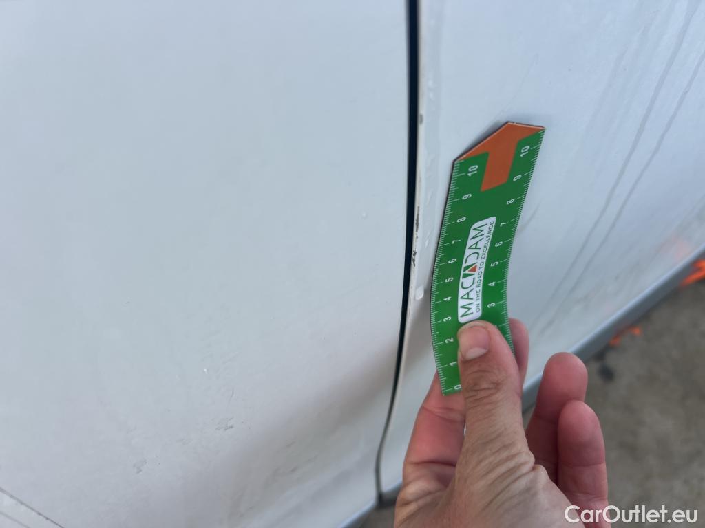  Peugeot  2008 PEUGEOT  / 2019 / 5P / todoterreno Allure BlueHDI 81kW (110CV) #15