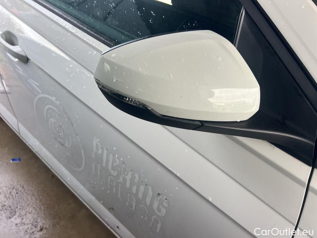  Volkswagen  Polo VOLKSWAGEN  / 2017 / 5P / berlina con portón Advance 1.0 TSI 70kW (95CV) #25