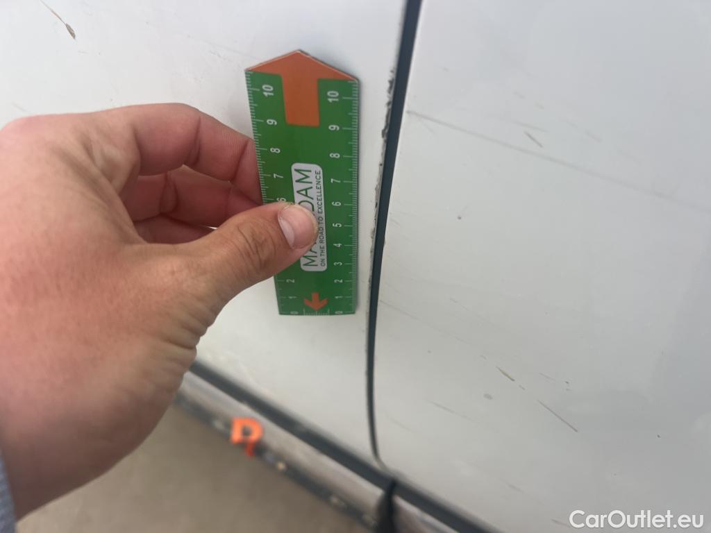  Peugeot  3008 PEUGEOT  / 2016 / 5P / todoterreno 1.5 BlueHDi 96kW (130CV) S&S Allure EAT8 #22