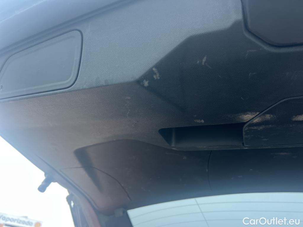  Peugeot  3008 PEUGEOT  / 2016 / 5P / todoterreno 1.5 BlueHDi 96kW (130CV) S&S Allure EAT8 #3