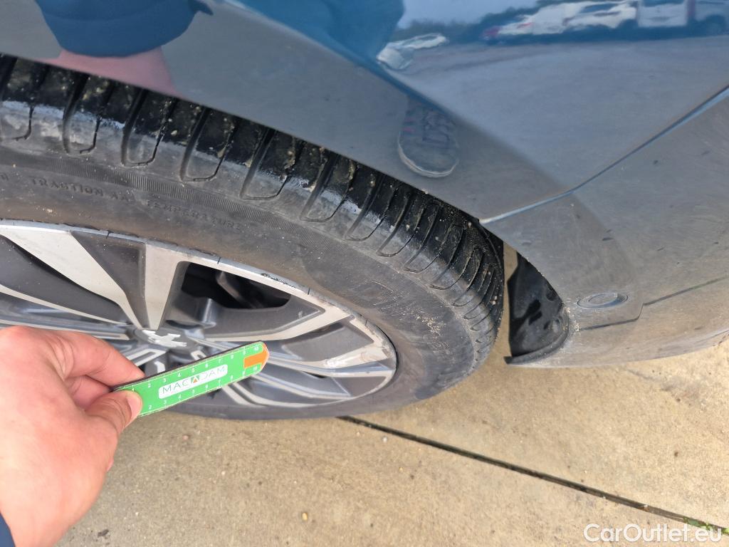  Peugeot  508 PEUGEOT  / 2018 / 5P / berlina con portón 5P Allure BlueHDi 120kW (160) S&S EAT8 #7