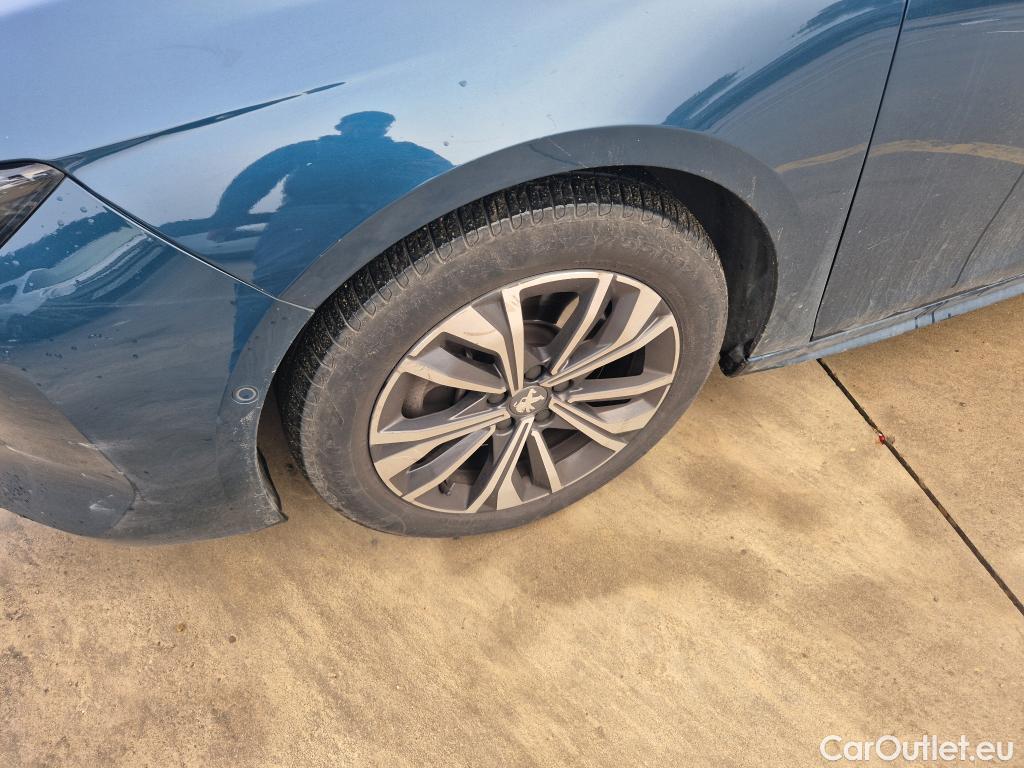  Peugeot  508 PEUGEOT  / 2018 / 5P / berlina con portón 5P Allure BlueHDi 120kW (160) S&S EAT8 #4