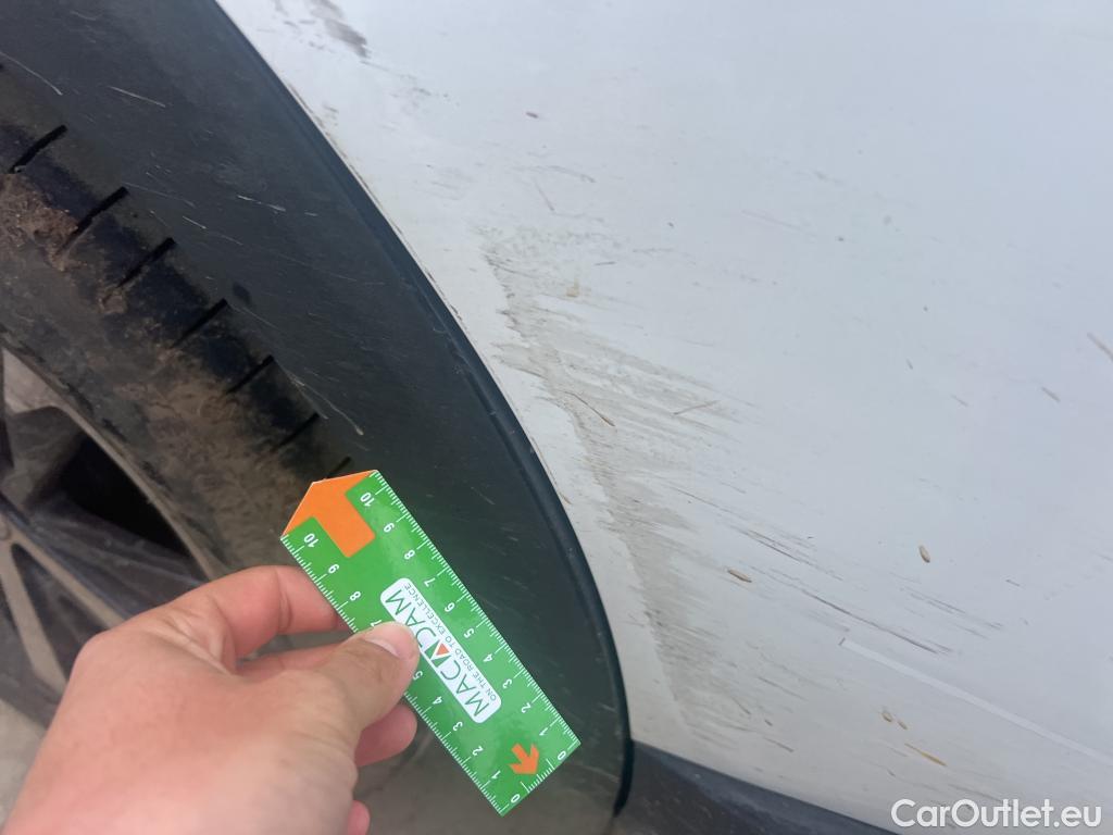  Peugeot  3008 PEUGEOT  / 2016 / 5P / todoterreno 1.5 BlueHDi 96kW (130CV) S&S Allure EAT8 #9