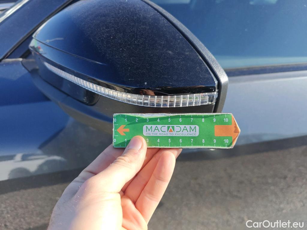  Audi  Q5 AUDI  SPORTBACK / 2024 / 5P / todoterreno Launch edition TDI quattro 150kW (204cv) S t #18