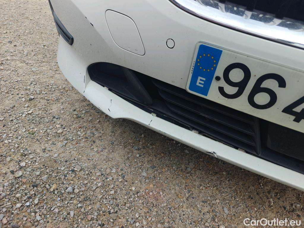  Bmw  Serie 3 BMW  / 2018 / 4P / sedán 320d Auto. #4