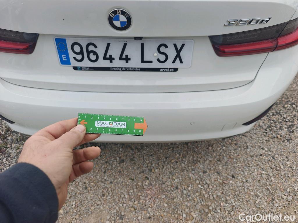  Bmw  Serie 3 BMW  / 2018 / 4P / sedán 320d Auto. #7