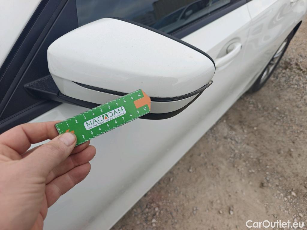  Bmw  Serie 3 BMW  / 2018 / 4P / sedán 320d Auto. #13