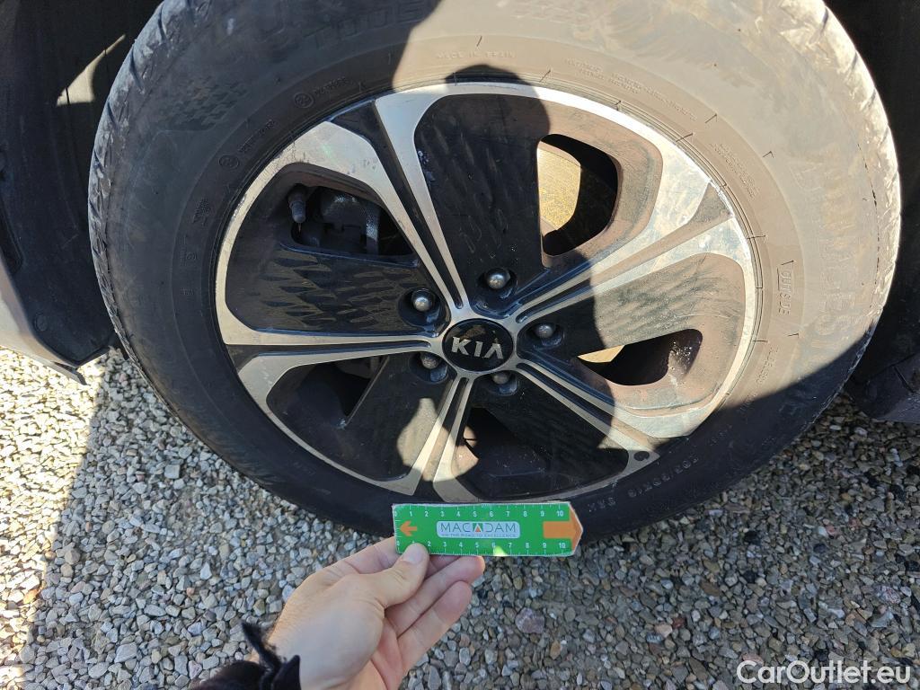  KIA  XCeed KIA  1.6 GDi PHEV 104kW (141CV) eDrive #9