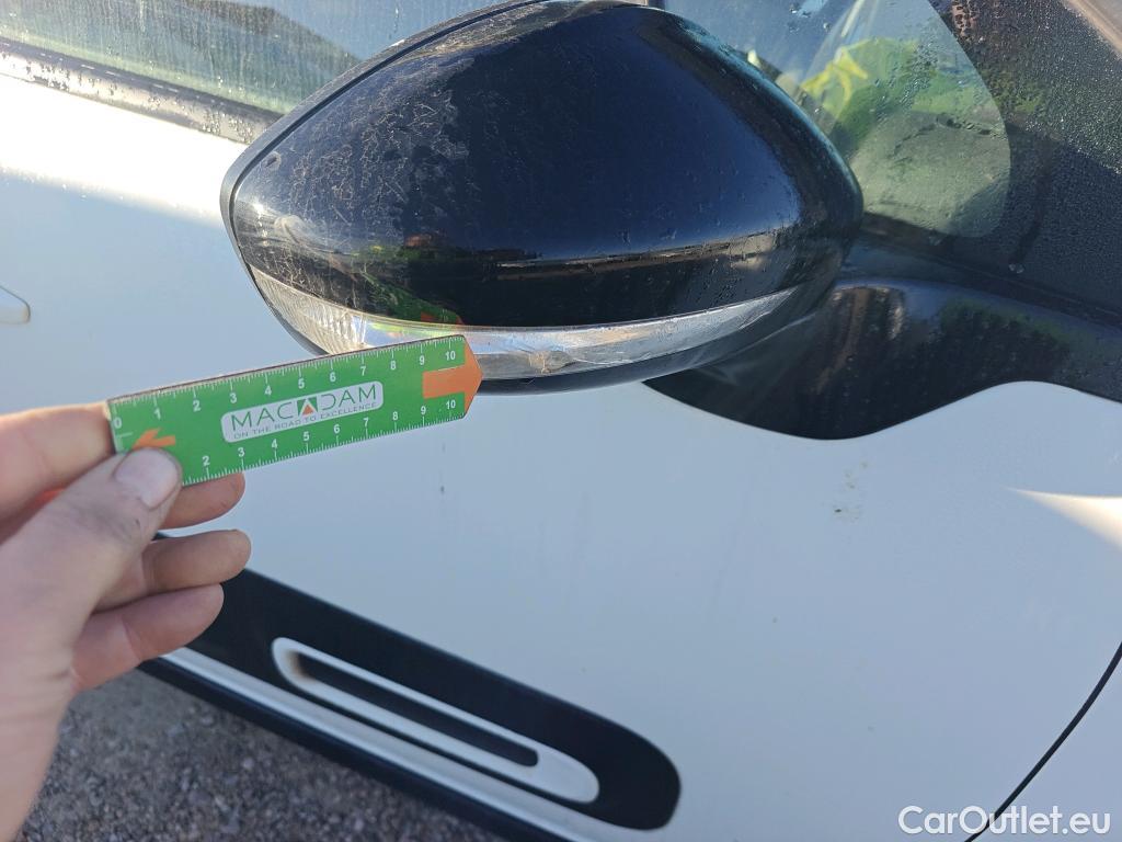  Citroen  C3 CITROEN  / 2020 / 5P / berlina con portón PureTech 60kW (83CV) Feel Pack (CX) #23