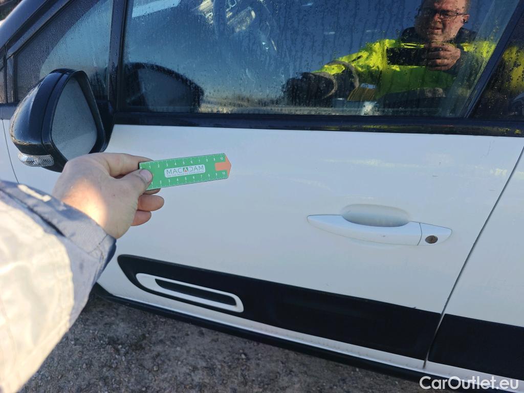  Citroen  C3 CITROEN  / 2020 / 5P / berlina con portón PureTech 60kW (83CV) Feel Pack (CX) #3