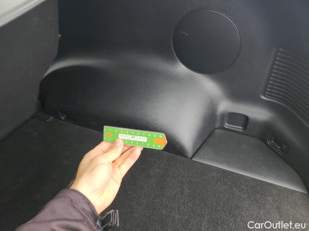  KIA  Sportage KIA  / 2018 / 5P / todoterreno 1.6 MHEV Business 100kW (136CV) 4x2 #40