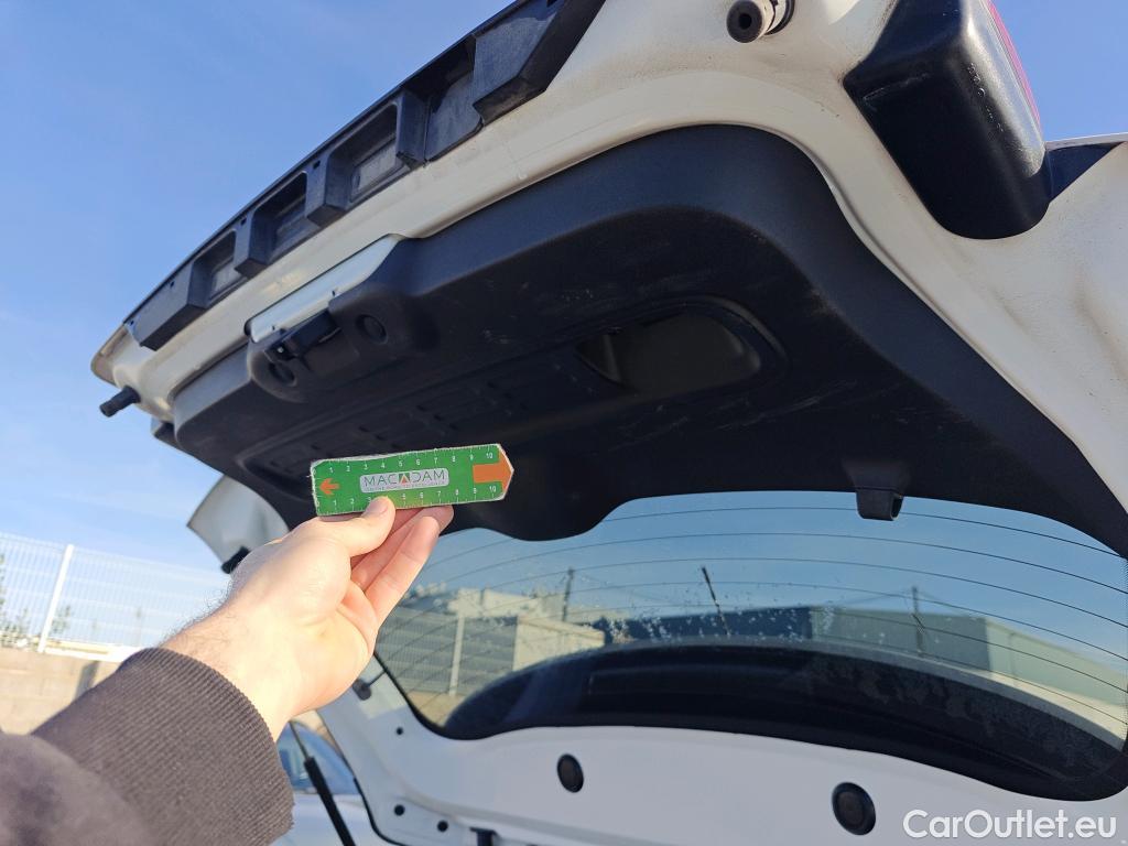  Citroen  C4 Cactus CITROEN  / 2018 / 5P / berlina con portón BlueHDi 74KW (100CV) S&S Feel #15