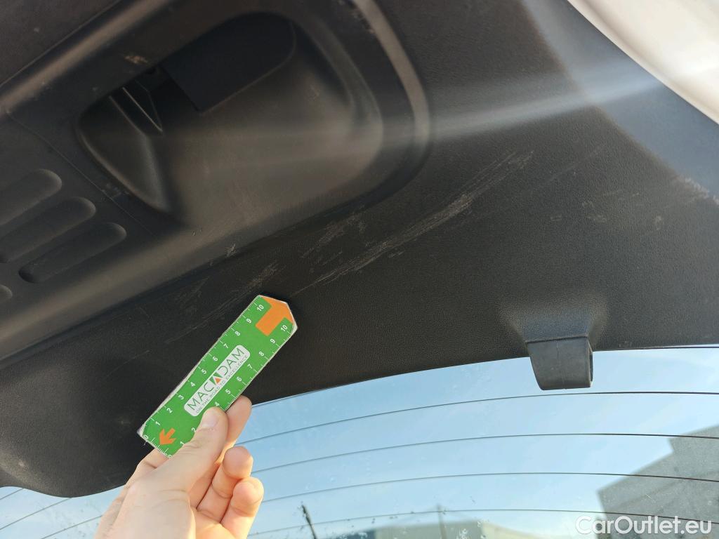  Citroen  C4 Cactus CITROEN  / 2018 / 5P / berlina con portón BlueHDi 74KW (100CV) S&S Feel #16