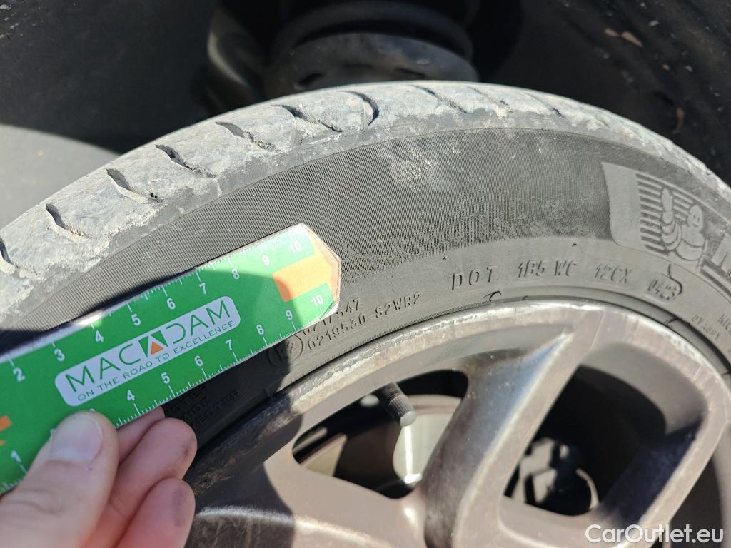  Citroen  C4 Cactus CITROEN  / 2018 / 5P / berlina con portón BlueHDi 74KW (100CV) S&S Feel #42