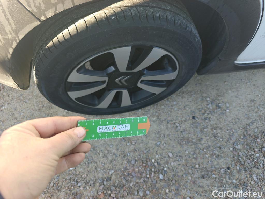  Citroen  C3 CITROEN  / 2020 / 5P / berlina con portón PureTech 60kW (83CV) Feel Pack (CX) #1