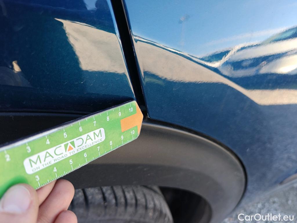  KIA  Niro KIA  / 2019 / 5P / crossover 1.6 GDi HEV 104kW (141CV) Drive #14