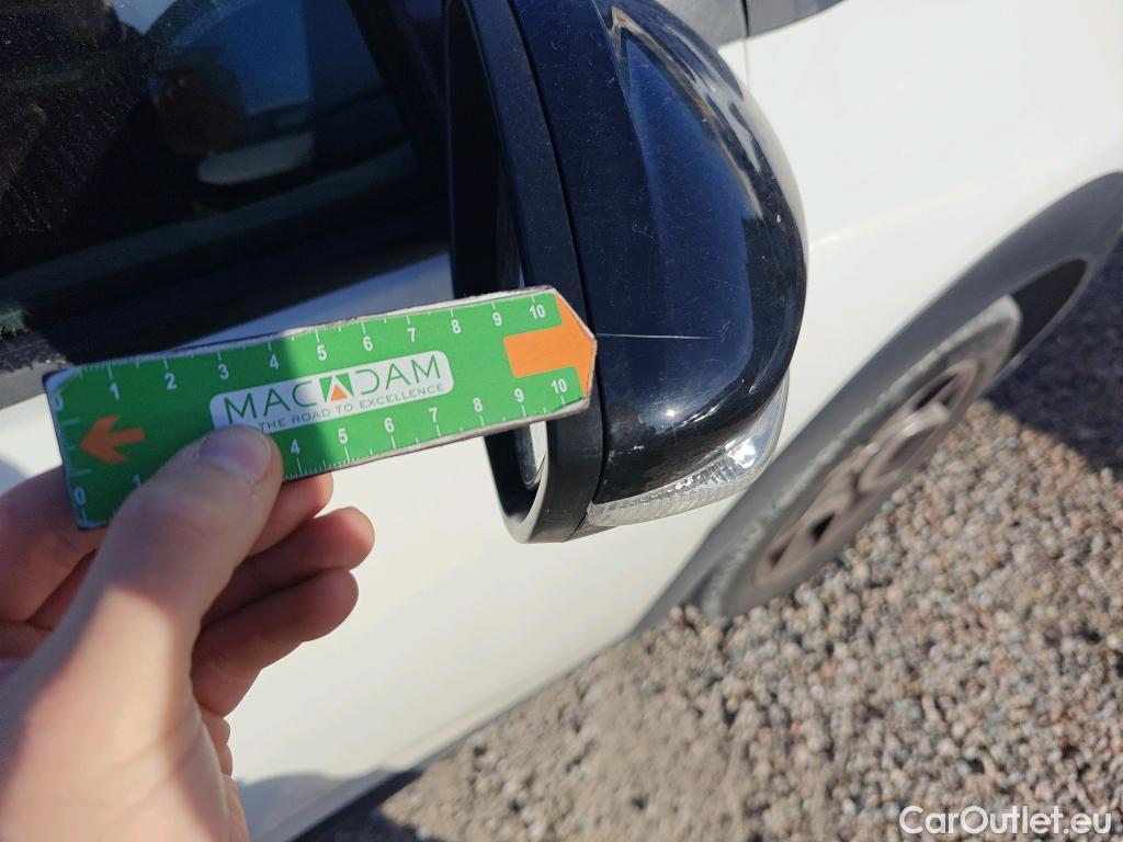  Citroen  C4 Cactus CITROEN  / 2018 / 5P / berlina con portón BlueHDi 74KW (100CV) S&S Feel #40