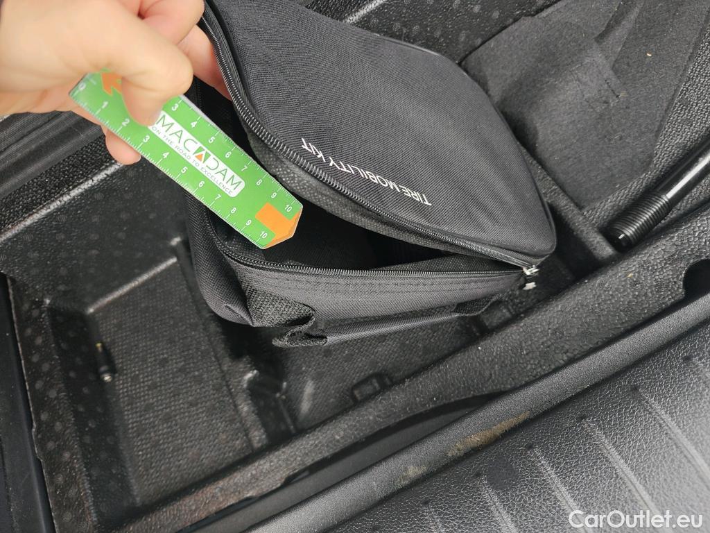  KIA  Sportage KIA  / 2018 / 5P / todoterreno 1.6 MHEV Business 100kW (136CV) 4x2 #8