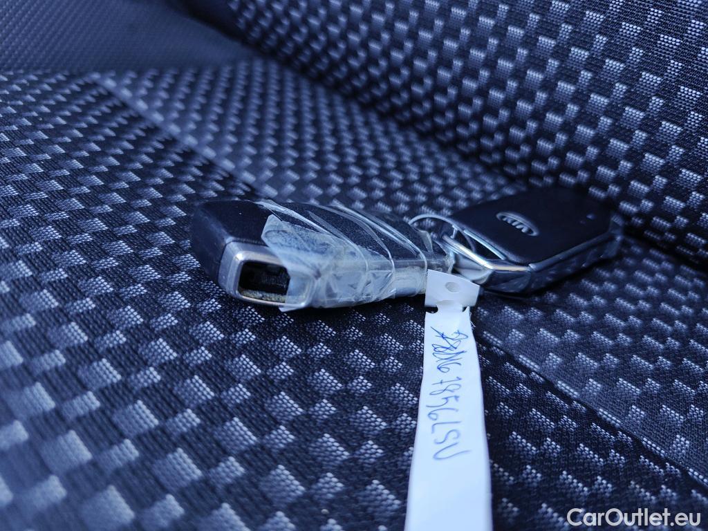  KIA  XCeed KIA  1.6 GDi PHEV 104kW (141CV) eDrive #6