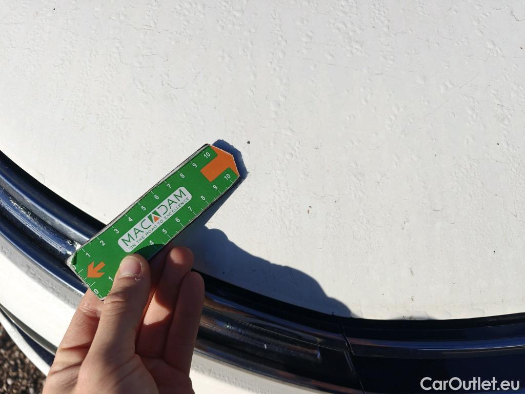  Citroen  C4 Cactus CITROEN  / 2018 / 5P / berlina con portón BlueHDi 74KW (100CV) S&S Feel #4