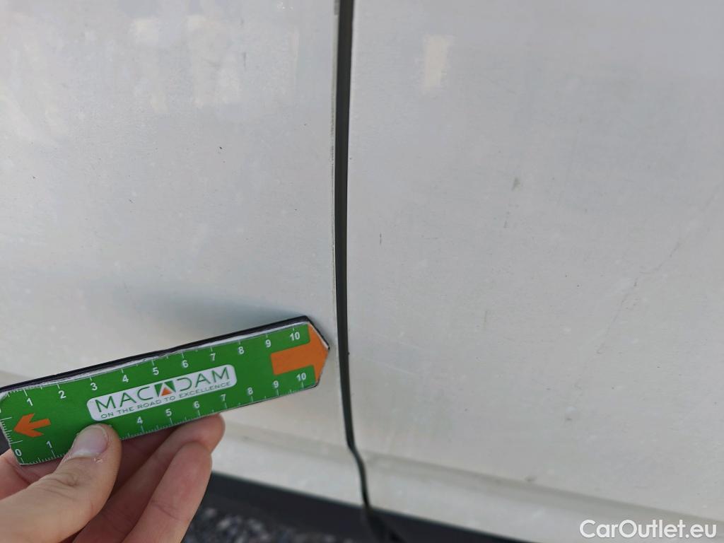  Citroen  C4 Cactus CITROEN  / 2018 / 5P / berlina con portón BlueHDi 74KW (100CV) S&S Feel #29