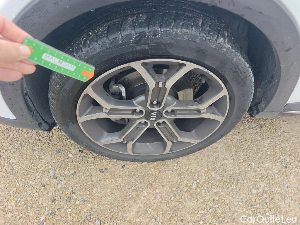  KIA  XCeed KIA  / 2019 / 5P / todoterreno 1.6 MHEV Tech 100kW (136CV) DCT #4