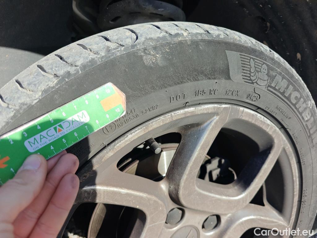  Citroen  C4 Cactus CITROEN  / 2018 / 5P / berlina con portón BlueHDi 74KW (100CV) S&S Feel #41